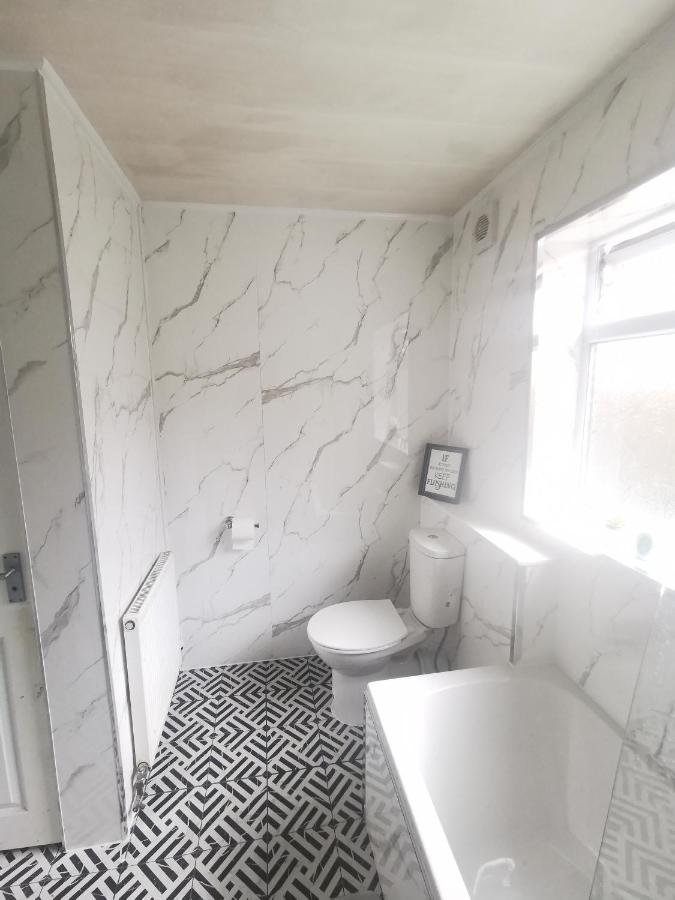4 Bedrooms, Sleeps 10, Near Lfc & Efc Liverpool Exteriér fotografie