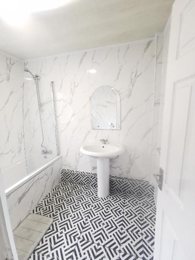 4 Bedrooms, Sleeps 10, Near Lfc & Efc Liverpool Exteriér fotografie
